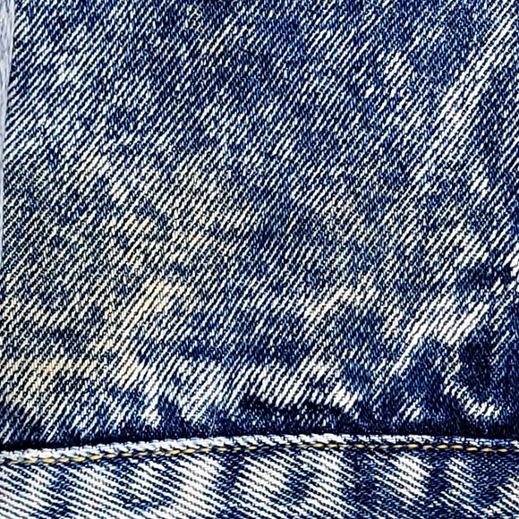 Guess Vintage 80s Acid-Washed Trucker Jacket/ Guess Striped Crewneck Men' Medium - Picture 4 of 16